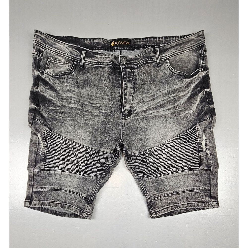 Rocawear Jean Shorts Men's Size 42. Black Acid Wash Distressed Denim Stretch.